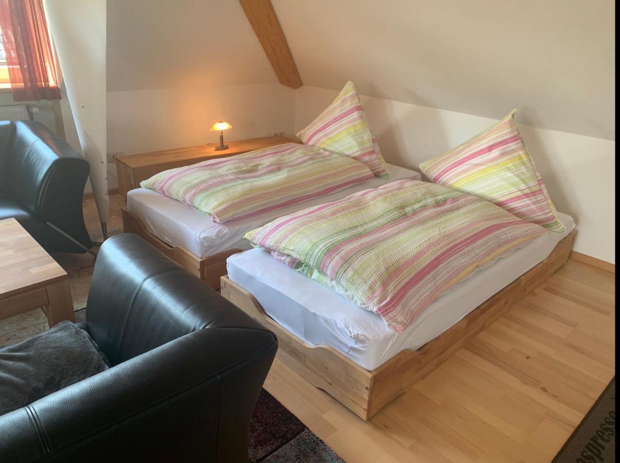 Apartment Raffael 100 Qm, 2 Grosse Betten Im Wohnzimmer *